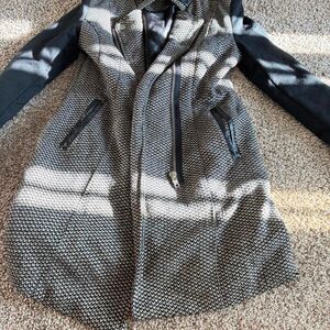 Buttons Women's Black and Grey Jacket